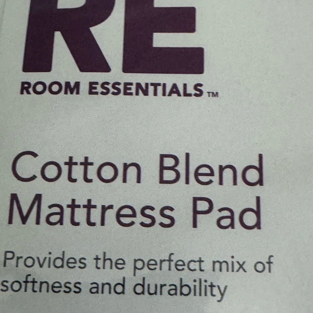 Room Essentials Twin Cotton Blend Mattress Pad - White‎